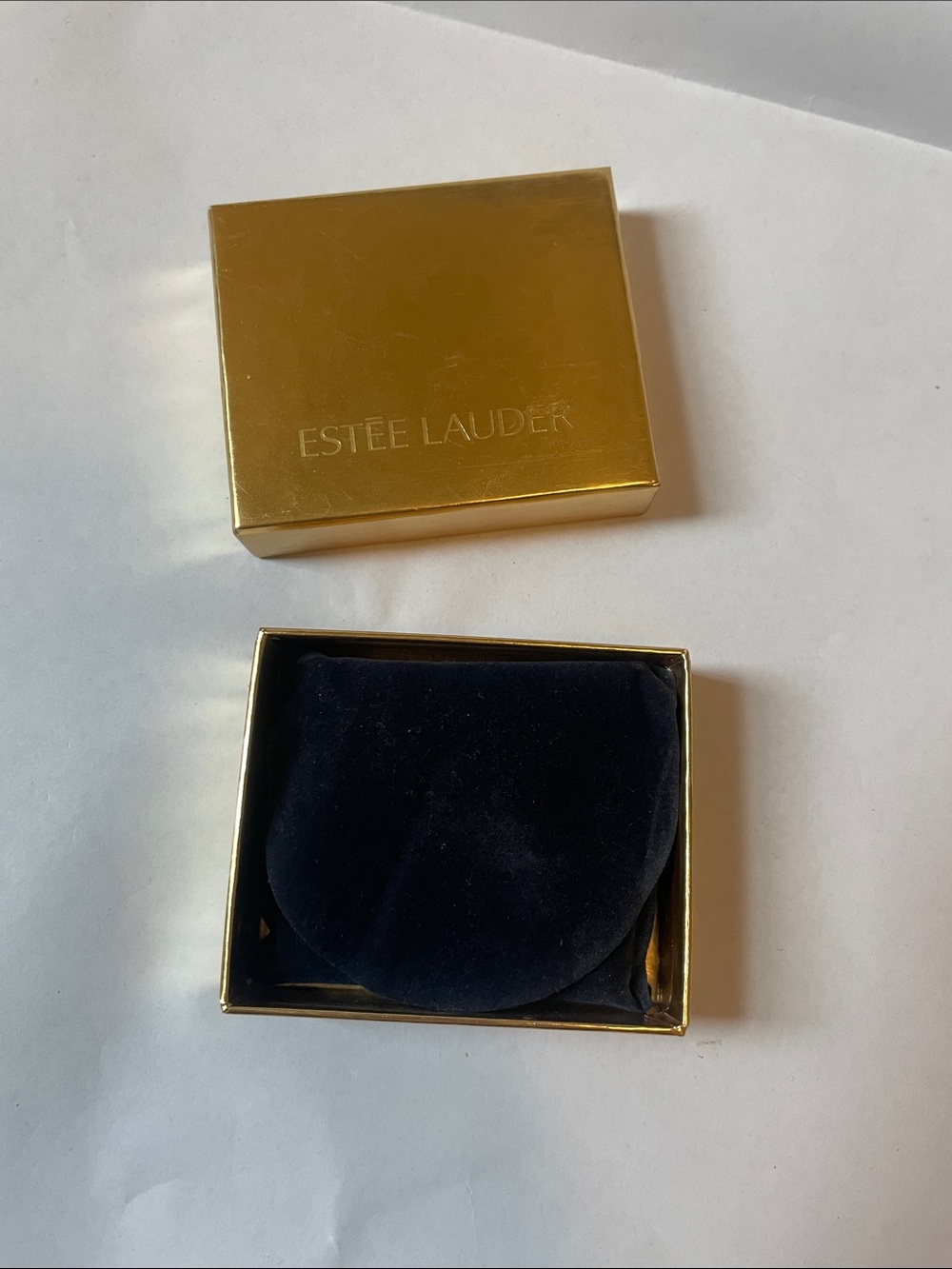 Estee Lauder "Pink Ribbon" Rhinestone Compact with Lucidity Transparent Powder - Picture 9 of 9